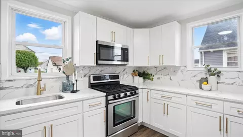 Kitchen - 2910 Salisbury Ave, Sparrows Point, MD 21219 photo 2 of 3