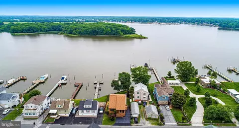 1825 Wilson Pt, Middle River, MD 21220