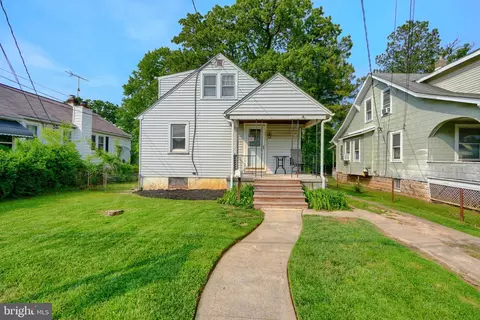 2818 Garnet Rd, Parkville, MD 21234