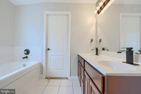 Entry Way - 5221 Trumps Mill Rd, Baltimore, MD 21206 photo 7 of 7