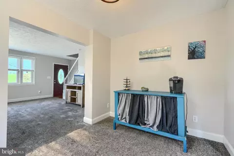 Entry Way - 5221 Trumps Mill Rd, Baltimore, MD 21206 photo 3 of 7