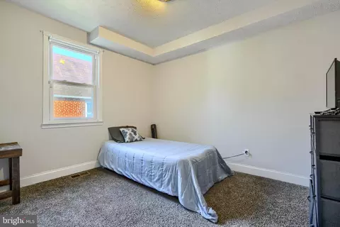 Bedroom - 5221 Trumps Mill Rd, Baltimore, MD 21206 photo 2 of 7