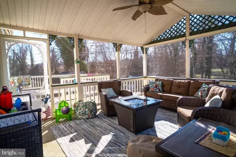 1211 Birch Ave, Halethorpe, MD 21227 photo 3