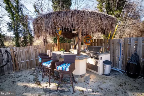 1211 Birch Ave, Halethorpe, MD 21227 photo 4