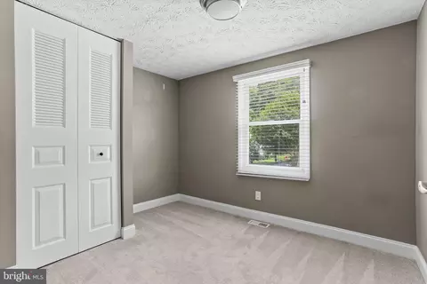 Bedroom - 507 Fuselage Ave, Essex, MD 21221 photo 5 of 6