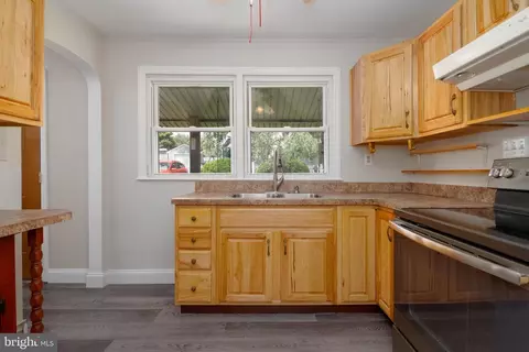 Kitchen - 6835 S River Dr, Middle River, MD 21220 photo 1 of 3