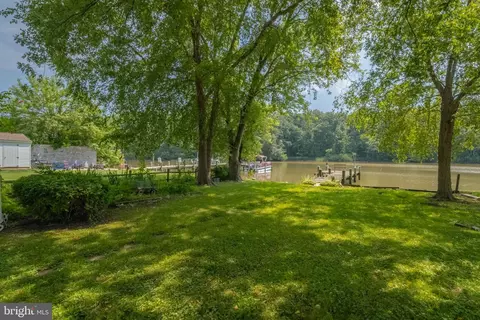 Exterior - 6835 S River Dr, Middle River, MD 21220 photo 7 of 14