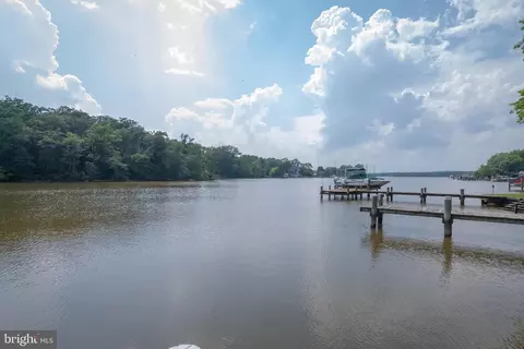 View/Area - 6835 S River Dr, Middle River, MD 21220 photo 3 of 4