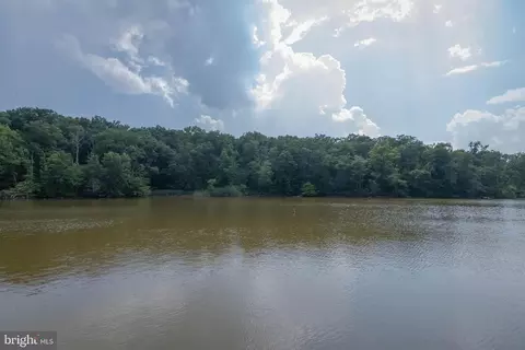 View/Area - 6835 S River Dr, Middle River, MD 21220 photo 4 of 4