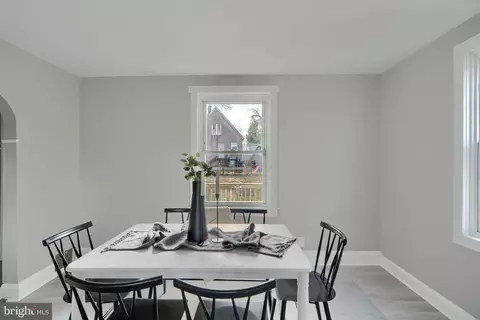 Dining - 518 Fairview Ave, Baltimore, MD 21224 photo 1 of 4