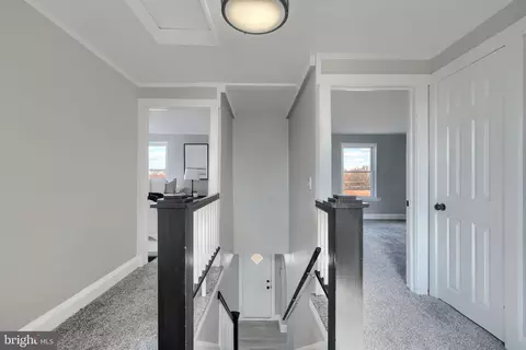 Entry Way - 518 Fairview Ave, Baltimore, MD 21224 photo 8 of 10