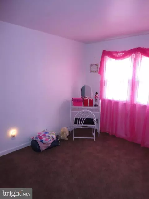 Bedroom - 7128 Bexhill Rd, Windsor Mill, MD 21244 photo 2 of 3