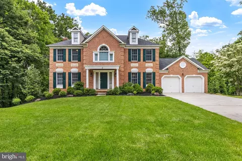 8 Lochwell Ct, Parkville, MD 21234