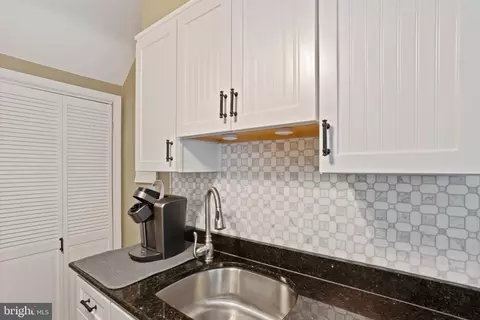 1086 Elm Rd, Halethorpe, MD 21227 photo 14