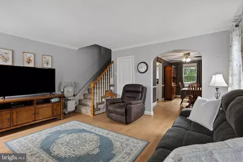 1086 Elm Rd, Halethorpe, MD 21227 photo 5