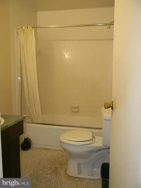 8237 Vosges Rd, Windsor Mill, MD 21244 photo 9