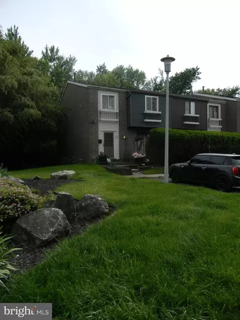 8237 Vosges Rd, Windsor Mill, MD 21244 photo 2