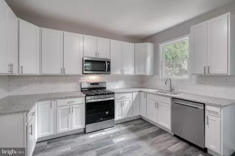 Kitchen - 1017 S Beechfield Ave, Baltimore, MD 21229 photo 1 of 2