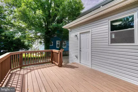 Exterior - 1017 S Beechfield Ave, Baltimore, MD 21229 photo 6 of 9