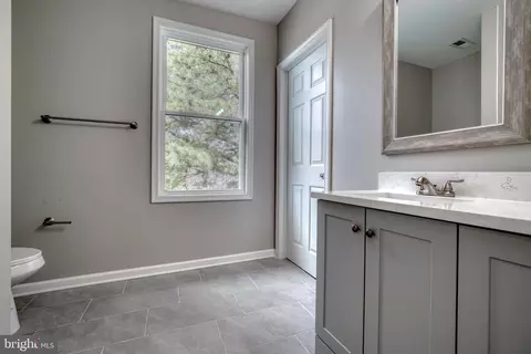 Bath - 1017 S Beechfield Ave, Baltimore, MD 21229 photo 1 of 4