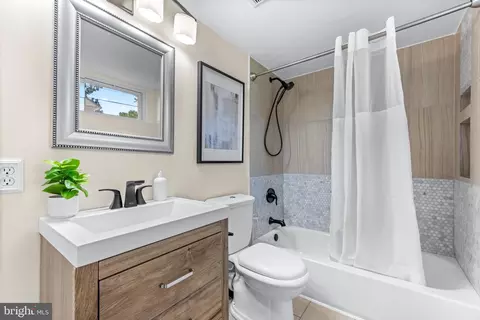 Bath - 10510 Vincent Rd, White Marsh, MD 21162 photo 4 of 4