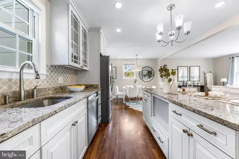 Kitchen - 10510 Vincent Rd, White Marsh, MD 21162 photo 4 of 4