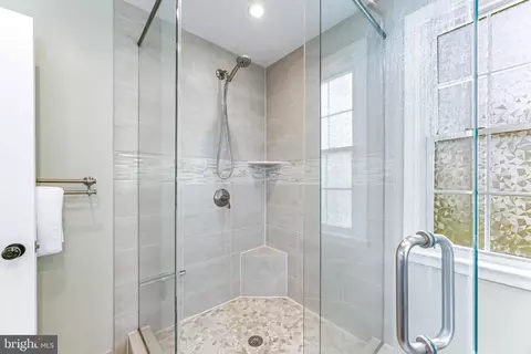 Bath - 10510 Vincent Rd, White Marsh, MD 21162 photo 3 of 4