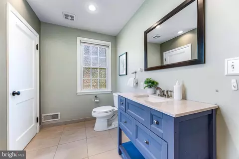 Bath - 10510 Vincent Rd, White Marsh, MD 21162 photo 1 of 4