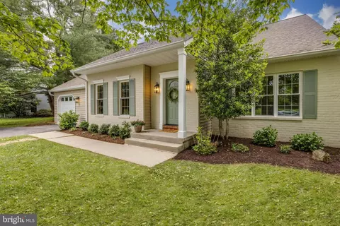 1204 Dulaney Woods Rd, Cockeysville, MD 21030