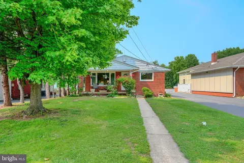 7822 Eddlynch Rd, Dundalk, MD 21222
