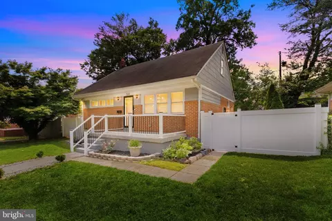 504 Rocklyn Ave, Pikesville, MD 21208