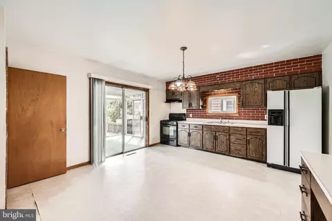 6805 River Drive Rd, Sparrows Point, MD 21219 photo 10