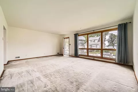 6805 River Drive Rd, Sparrows Point, MD 21219 photo 4