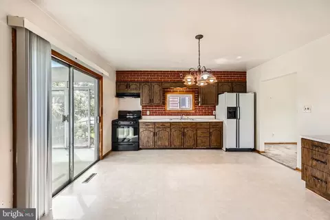6805 River Drive Rd, Sparrows Point, MD 21219 photo 11