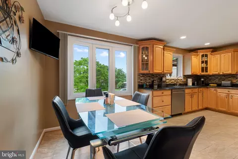 2000 Jolly Rd, Baltimore, MD 21209 photo 14