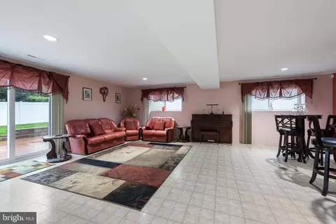 2000 Jolly Rd, Baltimore, MD 21209 photo 25