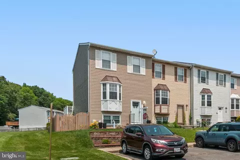 410 Kosoak Rd, Middle River, MD 21220 photo 2