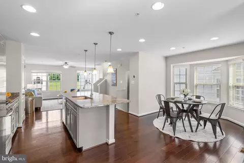 9950 Ravenhurst Rd, Middle River, MD 21220 photo 14