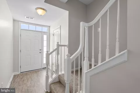 9950 Ravenhurst Rd, Middle River, MD 21220 photo 4