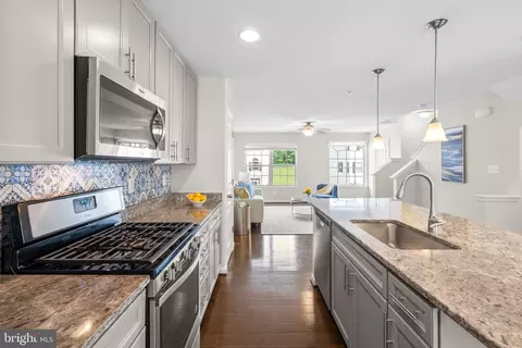 9950 Ravenhurst Rd, Middle River, MD 21220 photo 13