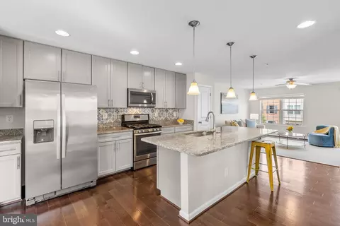 9950 Ravenhurst Rd, Middle River, MD 21220 photo 12