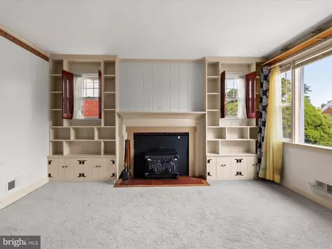 Living - 4229 Soth Ave, Nottingham, MD 21236 photo 4 of 12