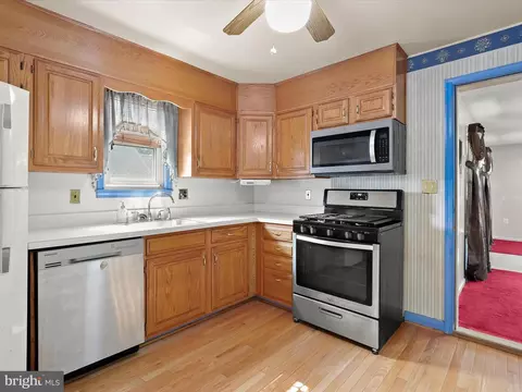 Kitchen - 4229 Soth Ave, Nottingham, MD 21236 photo 2 of 2