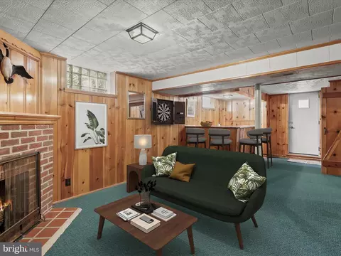 Living - 4229 Soth Ave, Nottingham, MD 21236 photo 12 of 12