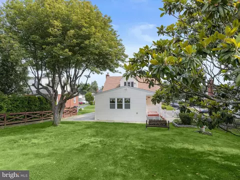 Exterior - 4229 Soth Ave, Nottingham, MD 21236 photo 10 of 15