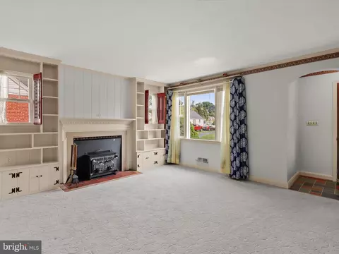 Living - 4229 Soth Ave, Nottingham, MD 21236 photo 3 of 12