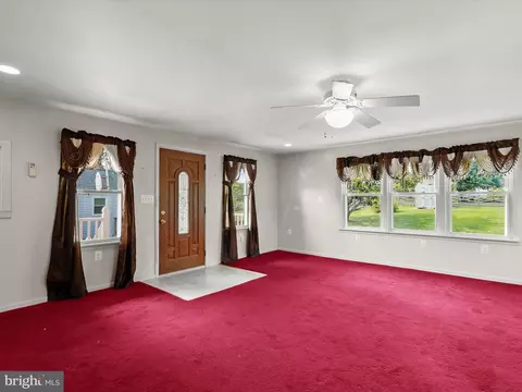 Living - 4229 Soth Ave, Nottingham, MD 21236 photo 11 of 12