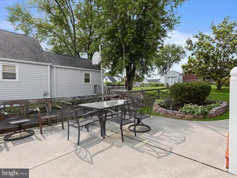 Exterior - 4229 Soth Ave, Nottingham, MD 21236 photo 7 of 15