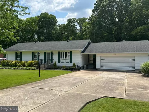 1733 Hilltop Ave, Essex, MD 21221
