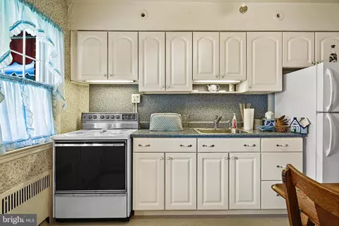 48 Dunkirk Rd, Baltimore, MD 21212 photo 12